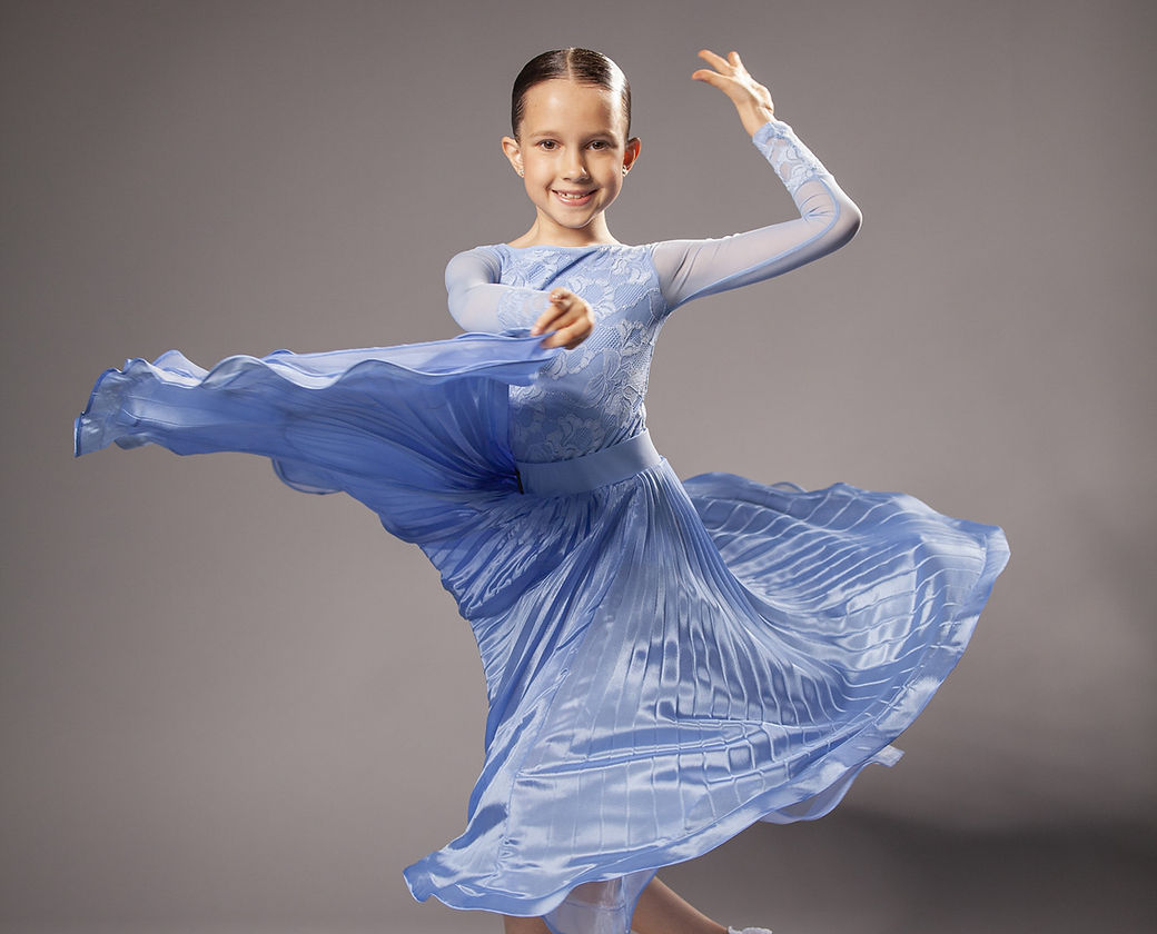 Juvenile dress Emily in bluebell color