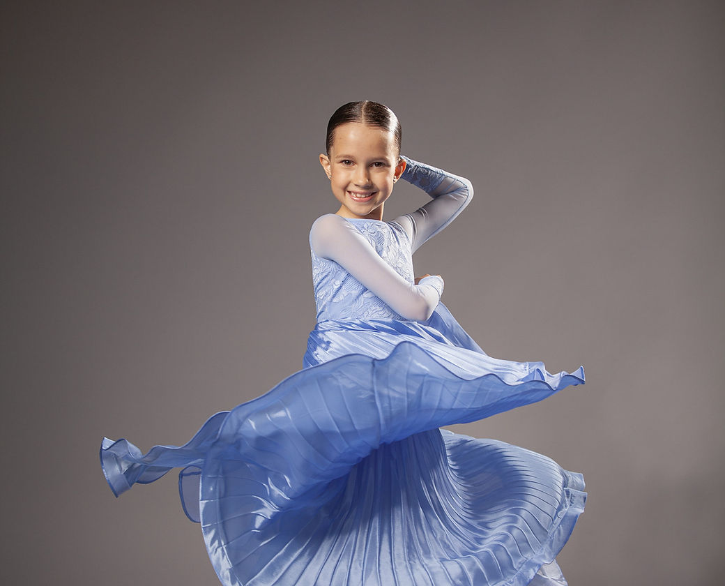 Juvenile dress Emily in bluebell color