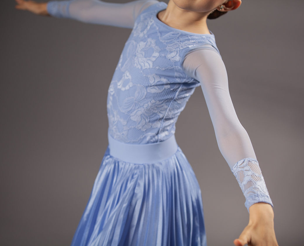 Juvenile dress Emily in bluebell color