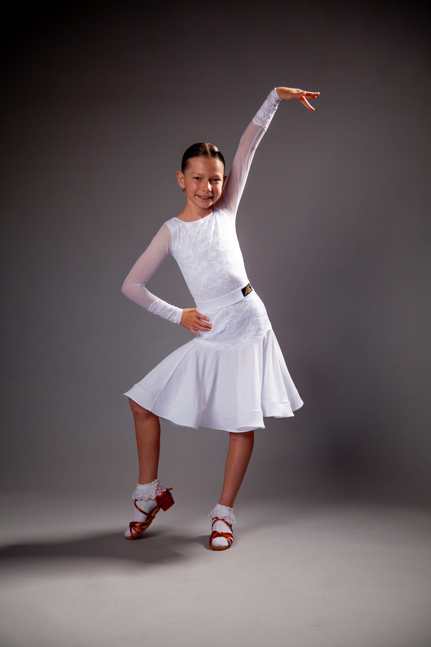 Juvenile dress Emily in white color