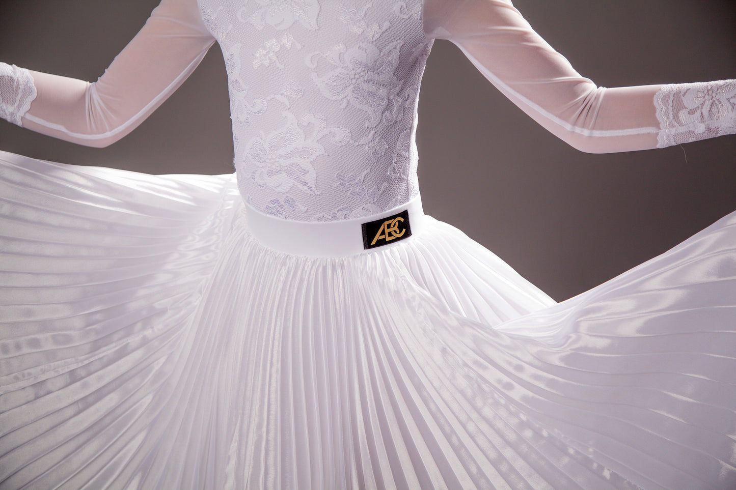 Juvenile dress Emily in white color