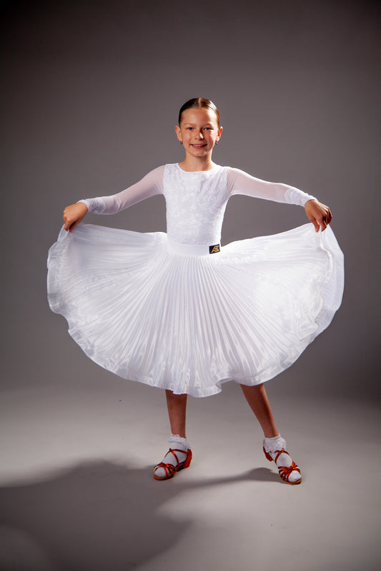 Juvenile dress Emily in white color