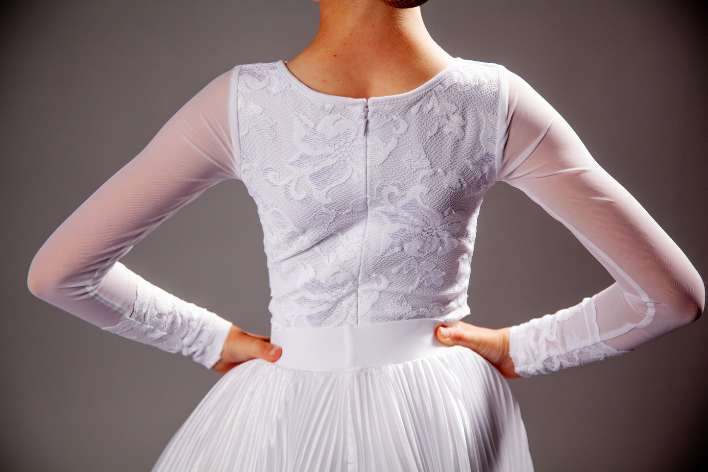 Juvenile dress Emily in white color