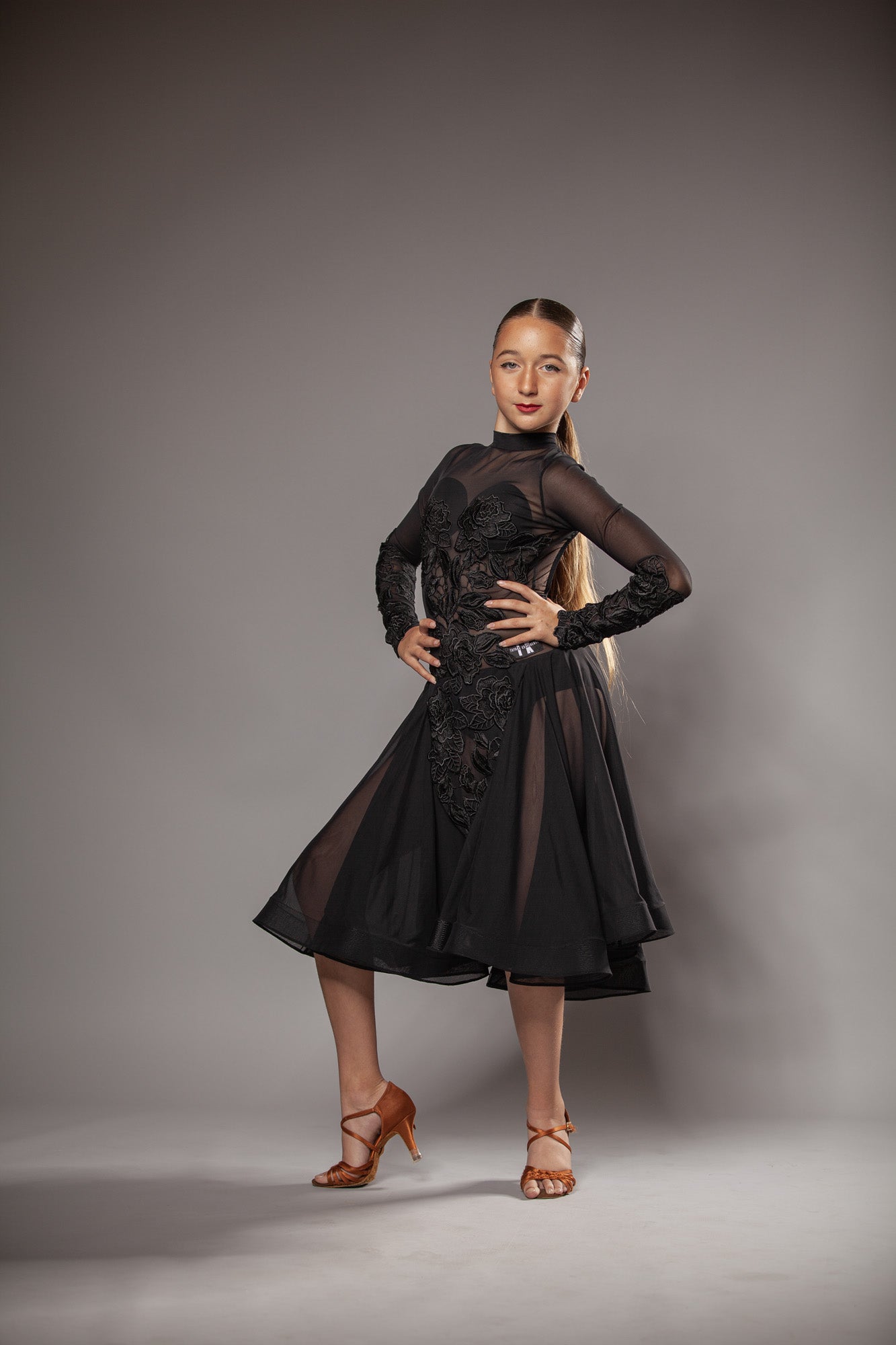 RENT ME: Romance black dress in size Small