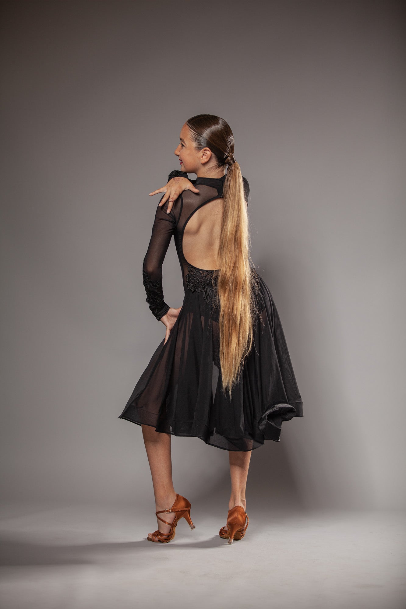 RENT ME: Romance black dress in size Small