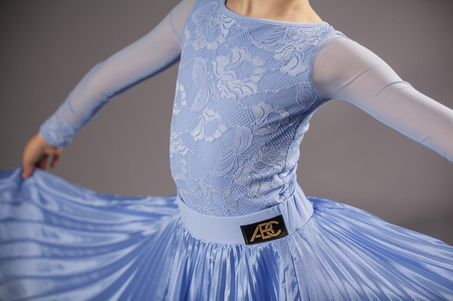 Juvenile dress Emily in bluebell color