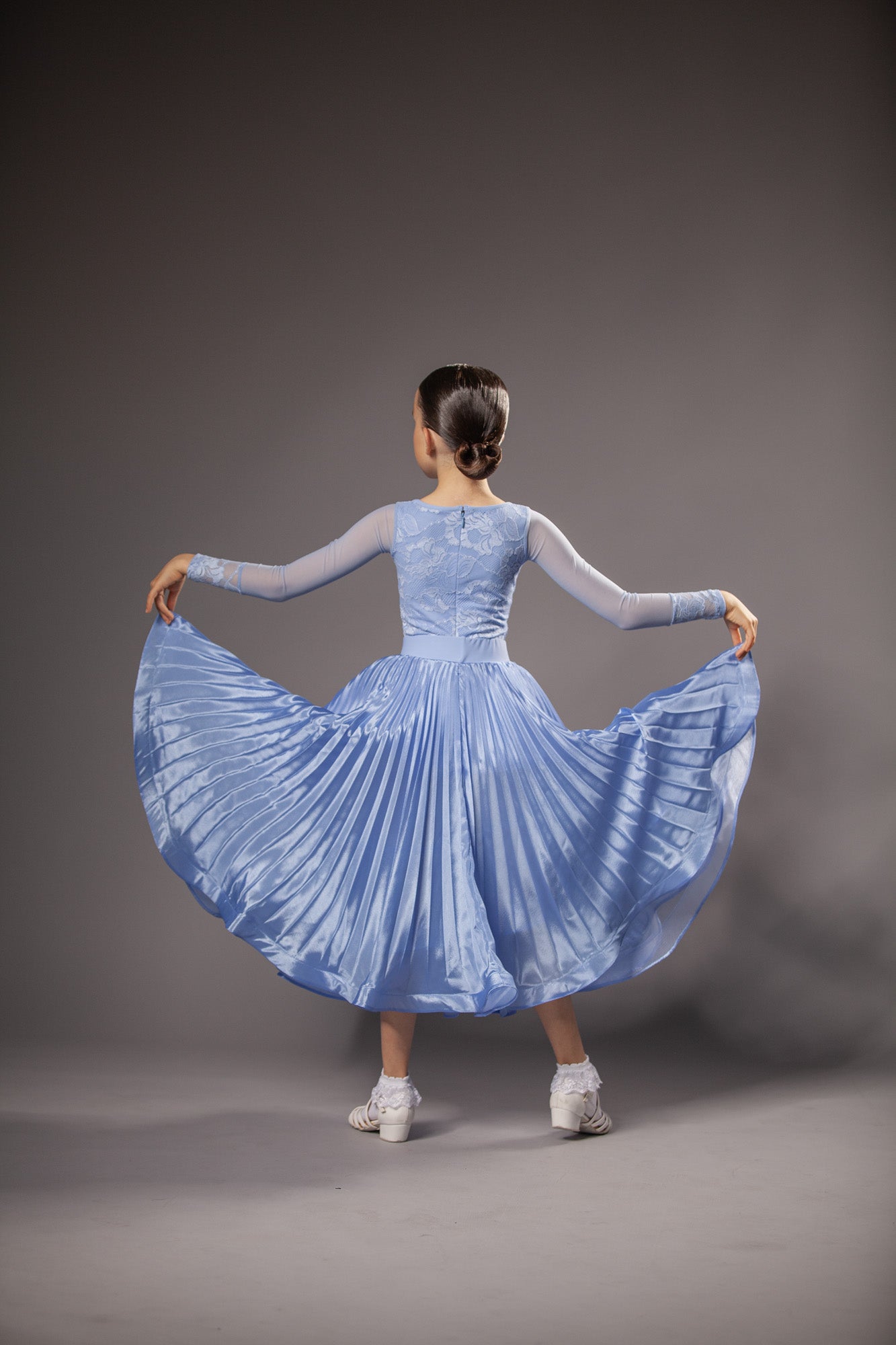 Juvenile dress Emily in bluebell color