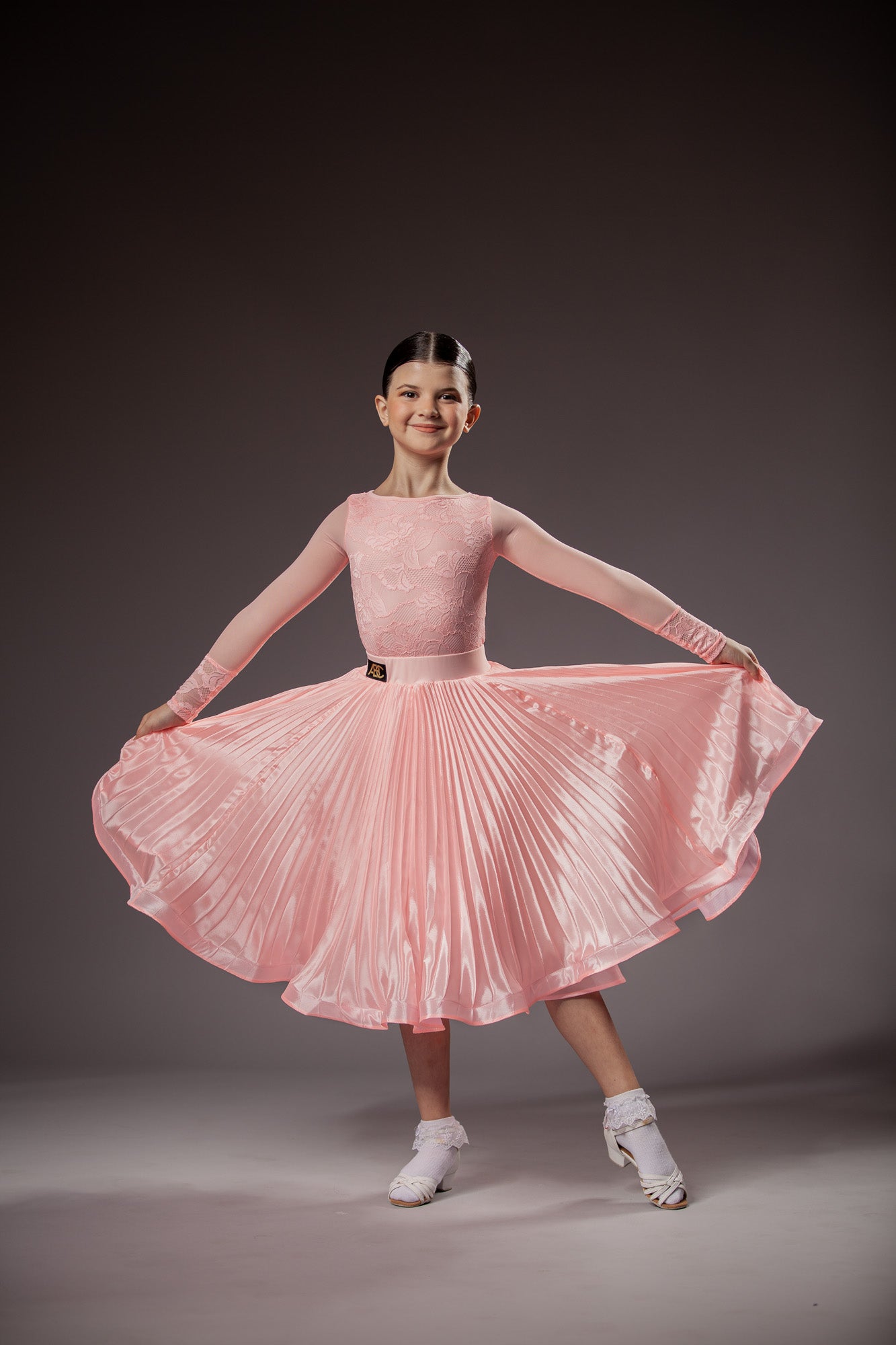 Juvenile dress Emily in sugar pink color
