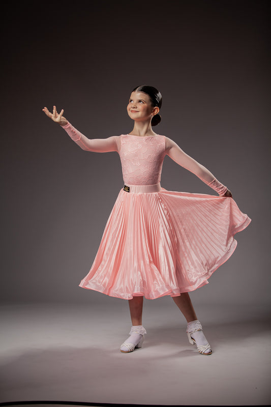 Juvenile dress Emily in sugar pink color