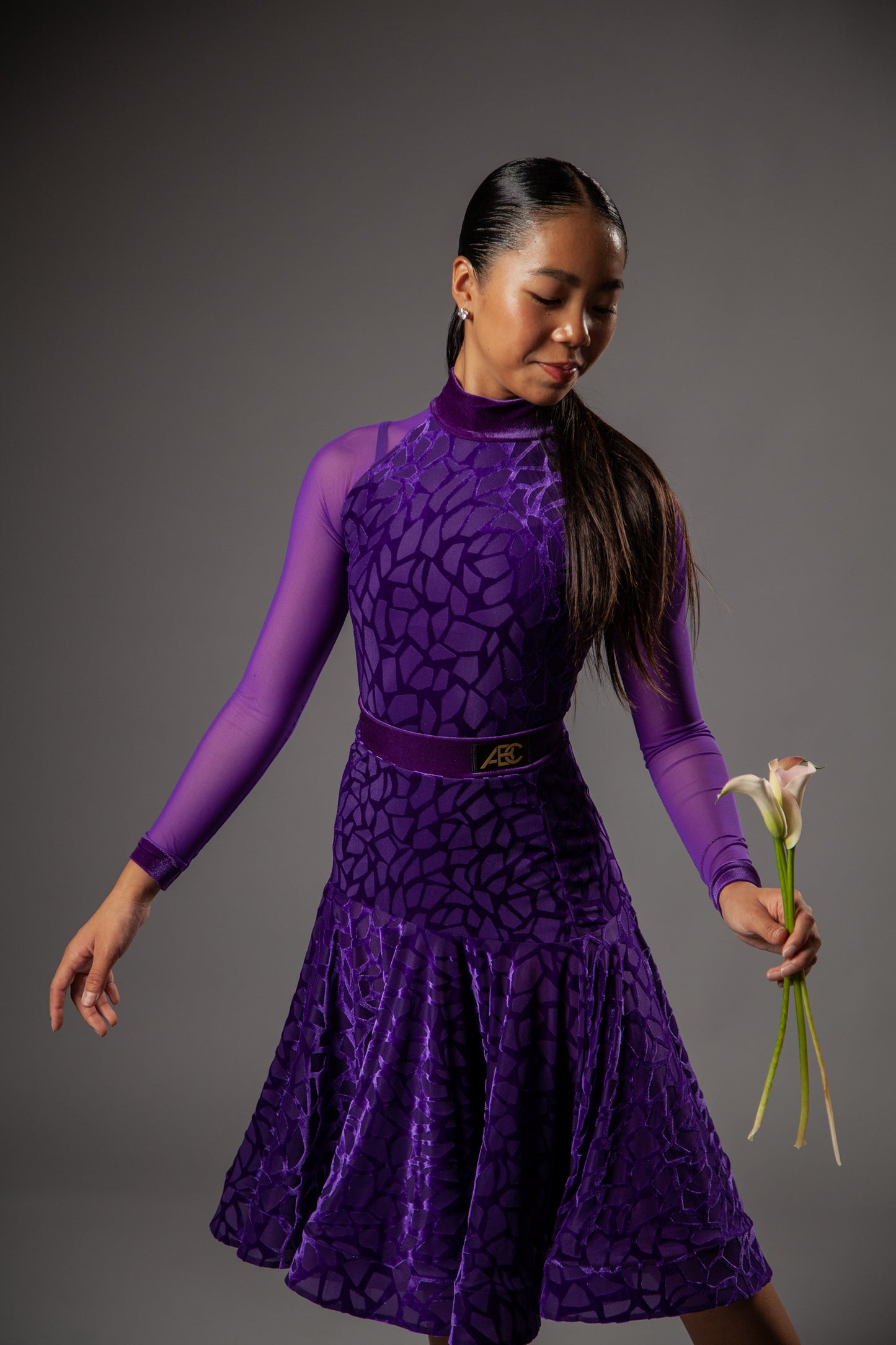 Juvenile dress Amber in purple color