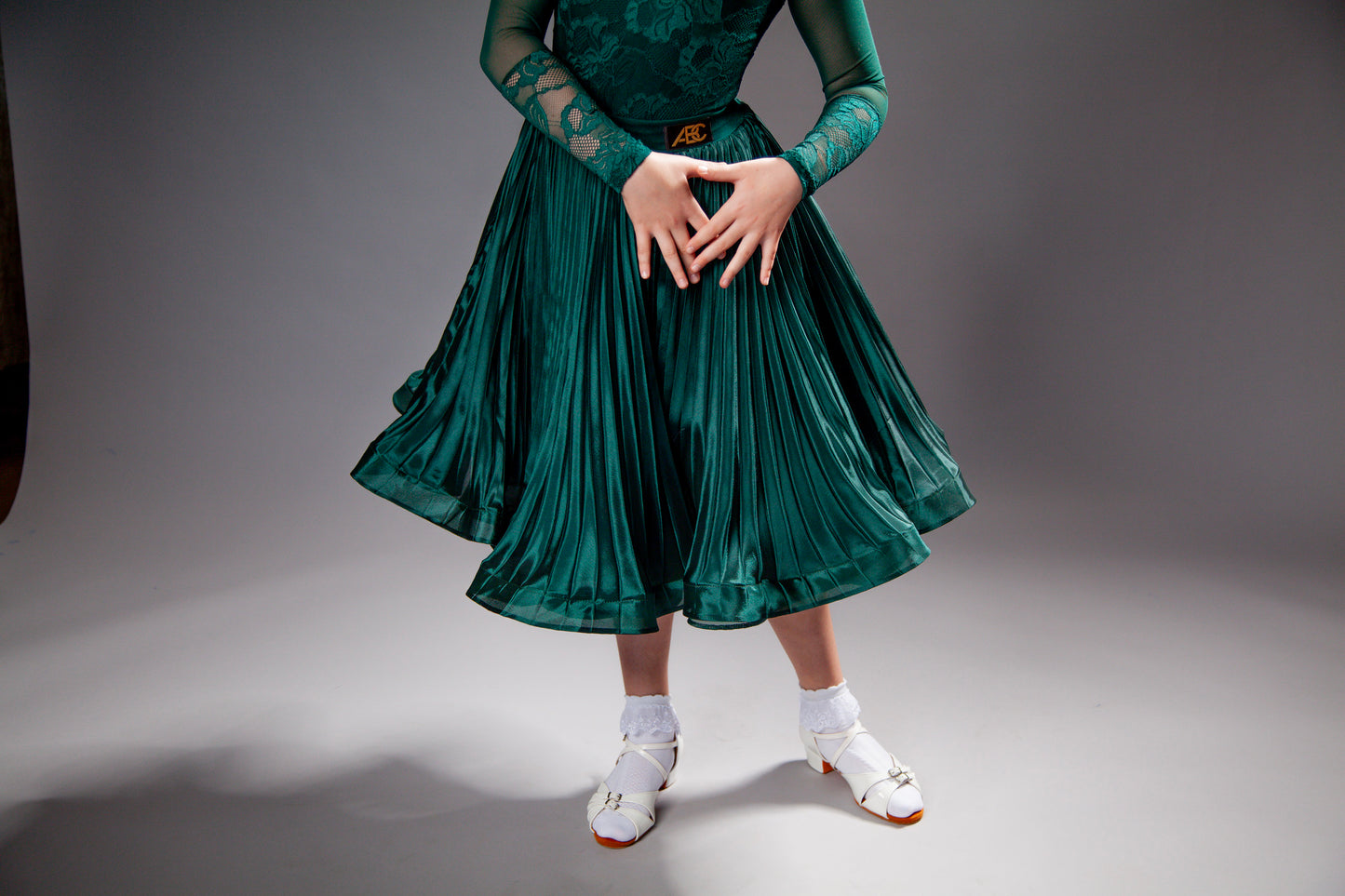 Juvenile dress Emily in forest green color