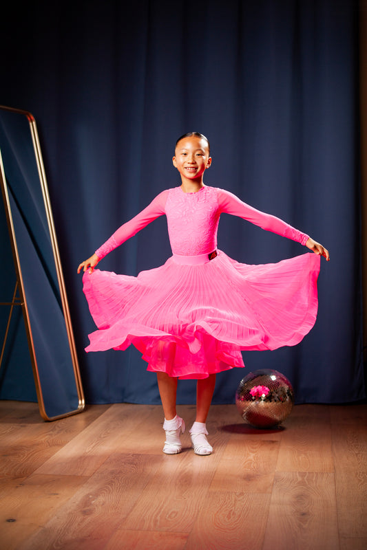 Juvenile dress Emily in fluorescent pink color