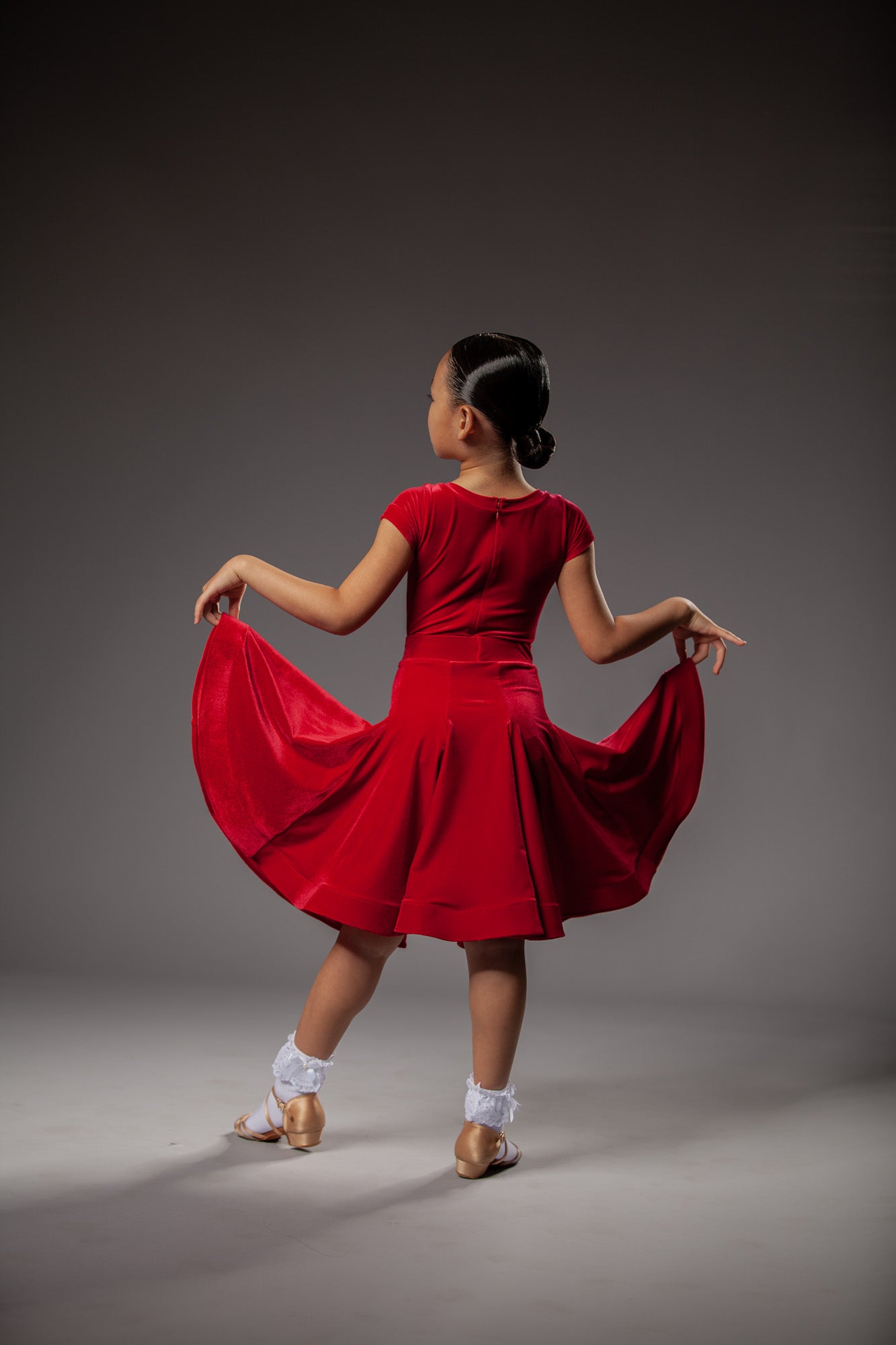 Juvenile dress Julia in cherry red color