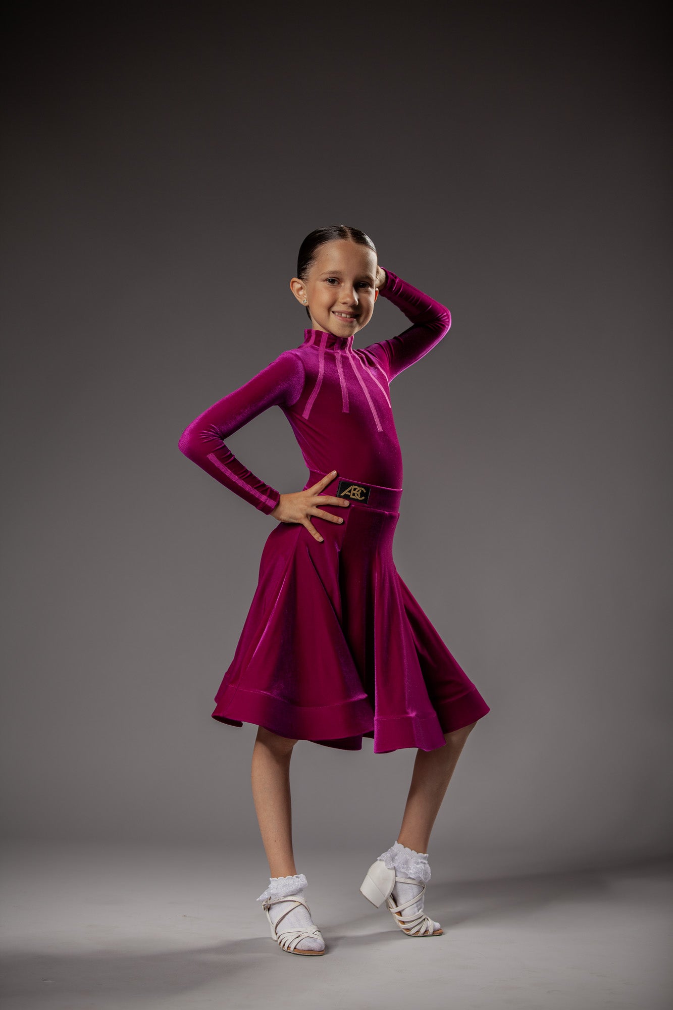 Juvenile dress Nicole in fuchsia color