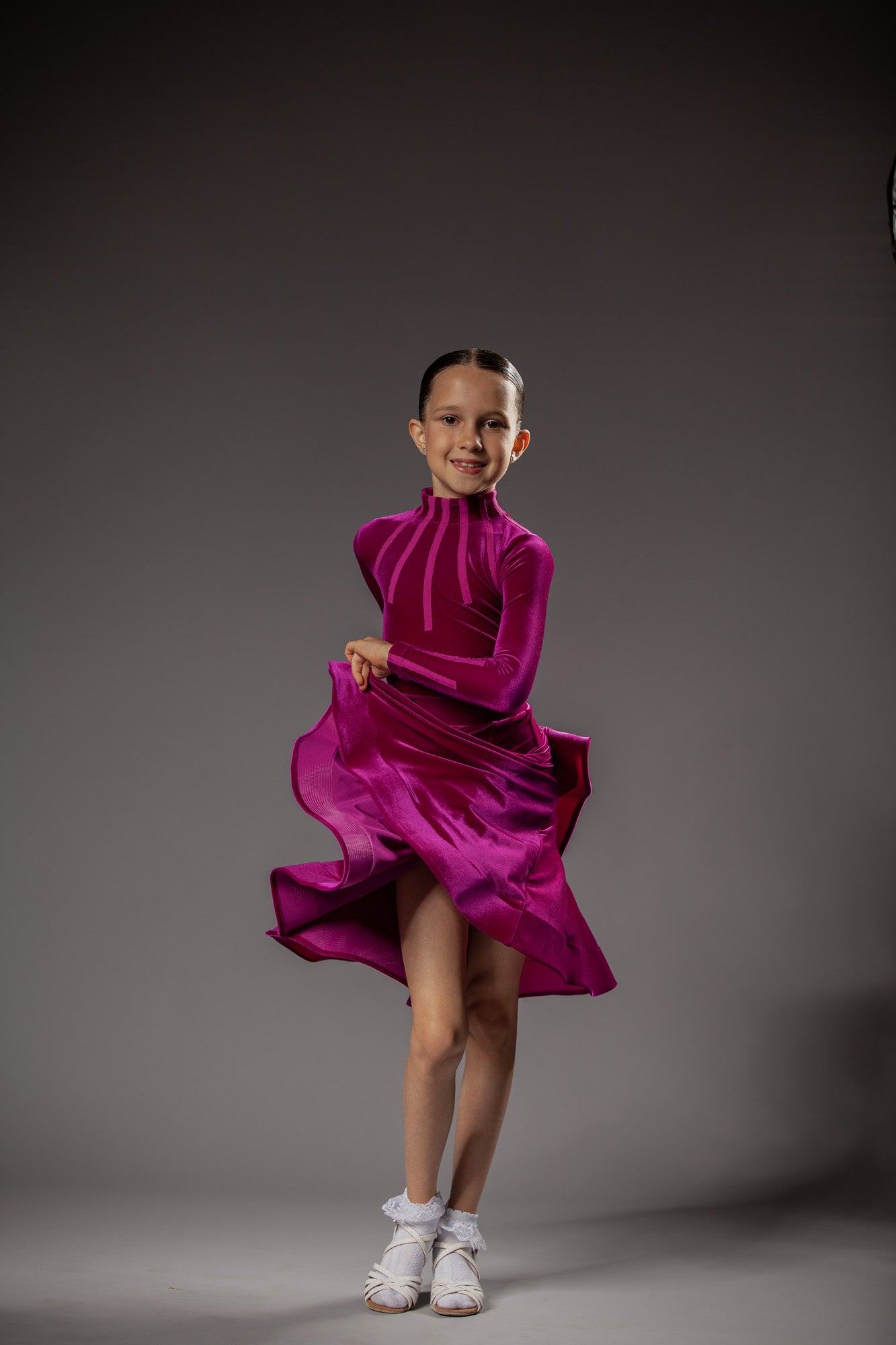 Juvenile dress Nicole in fuchsia color