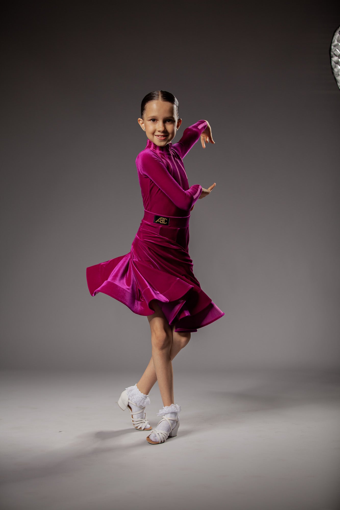 Juvenile dress Nicole in fuchsia color