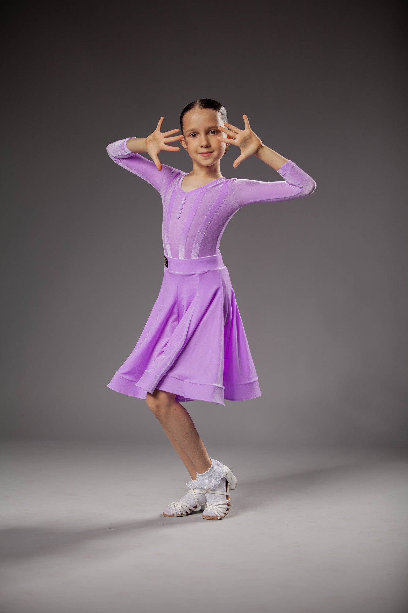 Juvenile dress Adelina in lilac color