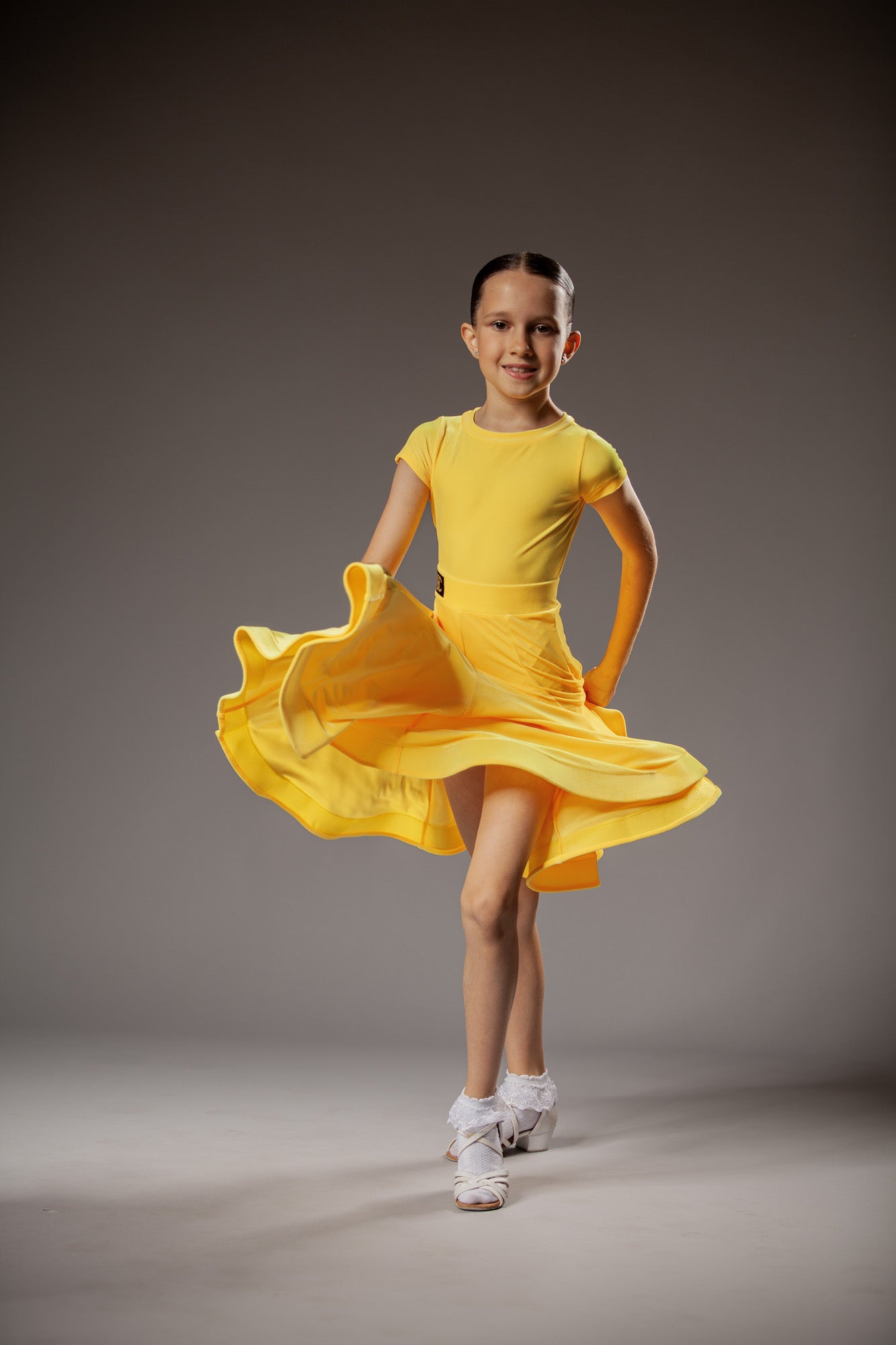 Juvenile dress Julia in saffron color